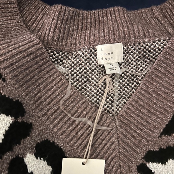 A New Day Vneck  Sweater - Picture 3 of 3